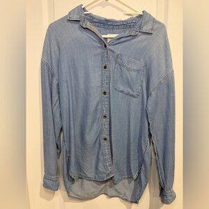 NWOT American Eagle Outfitters Light Blue Denim Shirt